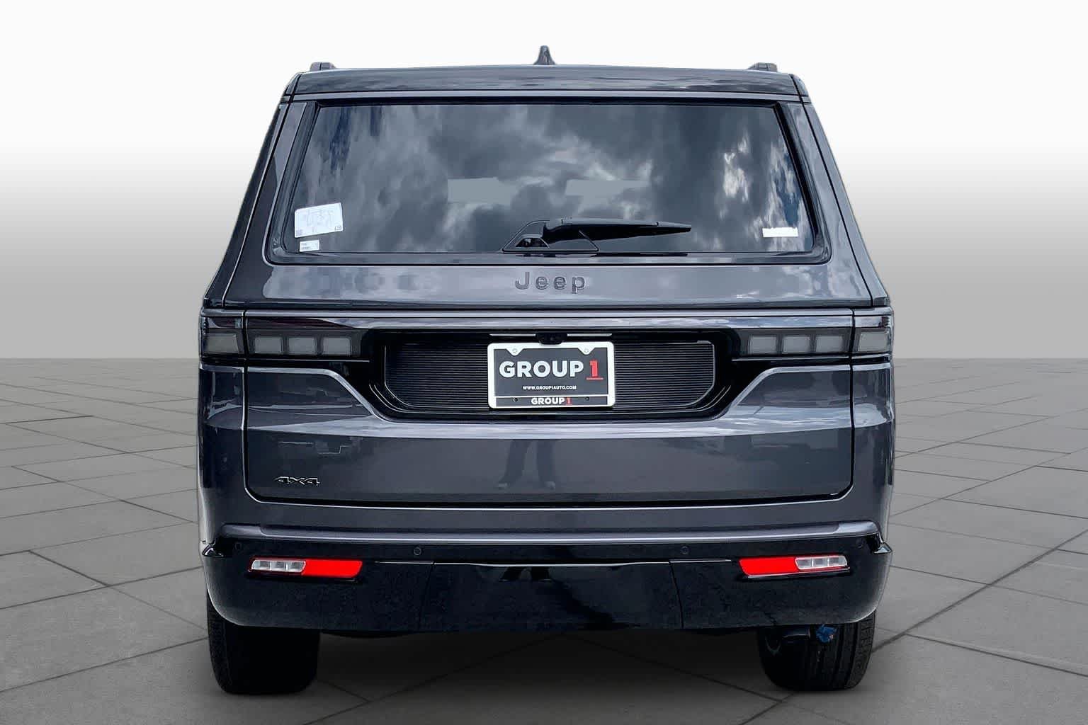 New 2026 Baltic Gray Metallic Clearcoat Jeep Summit Obsidian image 4