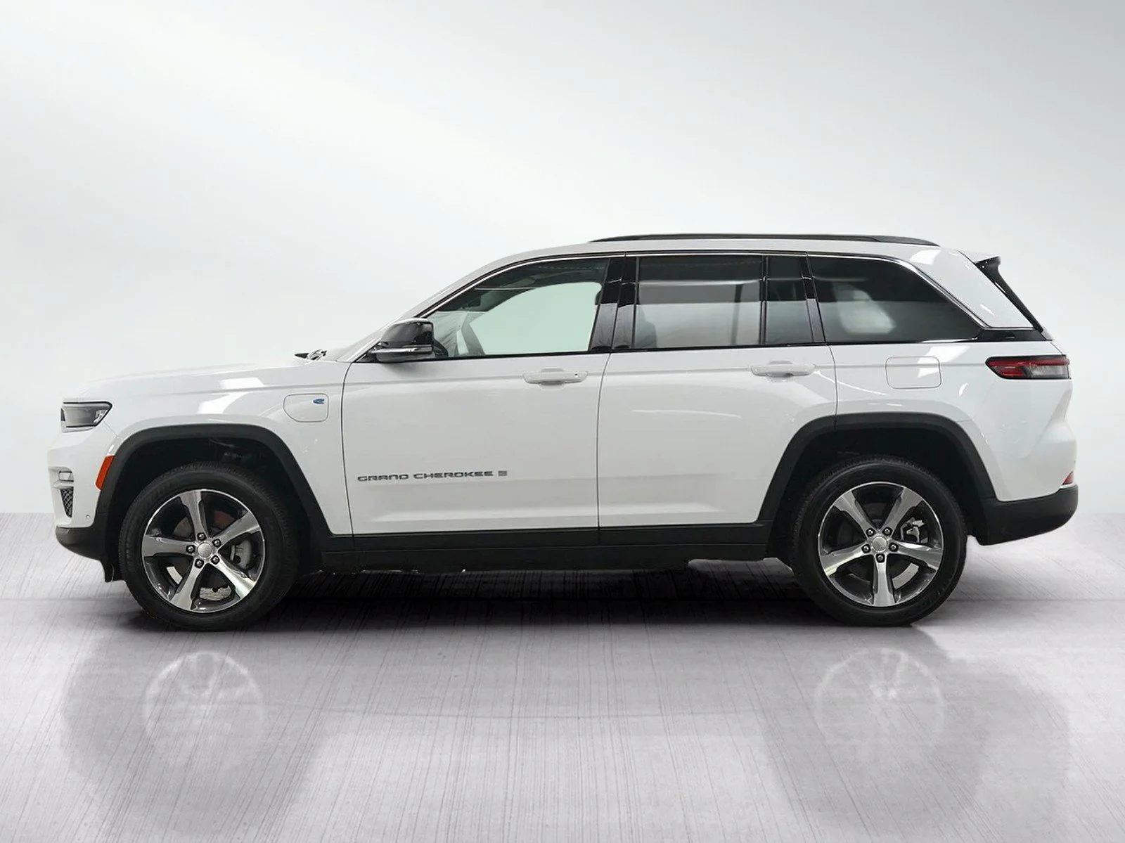 Used 2022 Jeep Grand Cherokee 4xe with VIN 1C4RJYB69N8757332 for sale in Hopkins, Minnesota