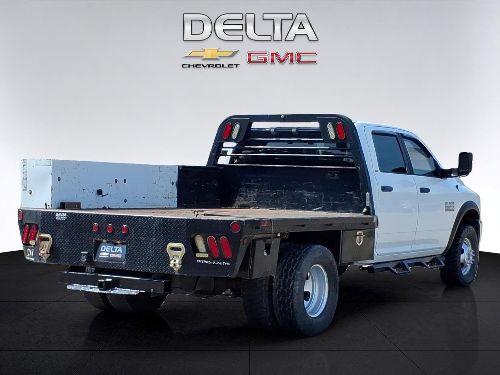 Used 2016 Bright White Clearcoat Ram SLT image 5