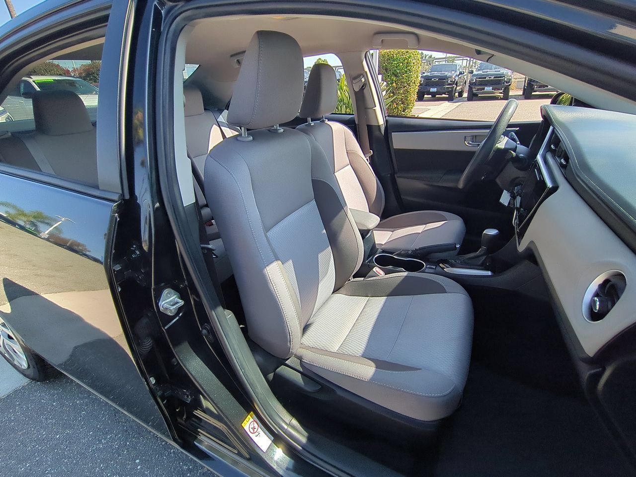 Used 2018 Black Toyota L image 25