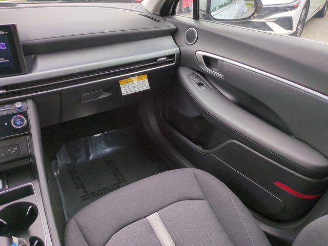 New 2026 Silver Hyundai SEL Sport image 16