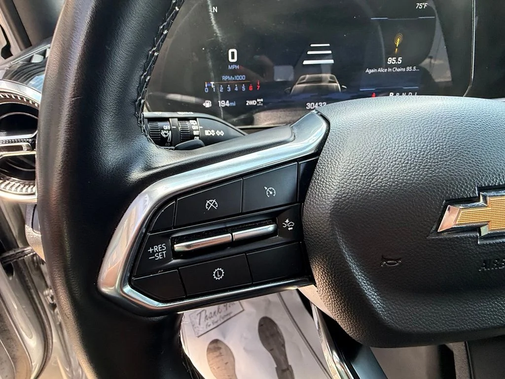 Used 2025 Gray Chevrolet LT image 10