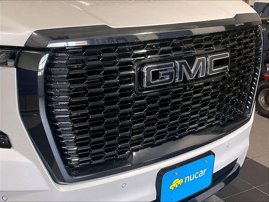 Used 2023 White GMC Denali Ultimate image 33