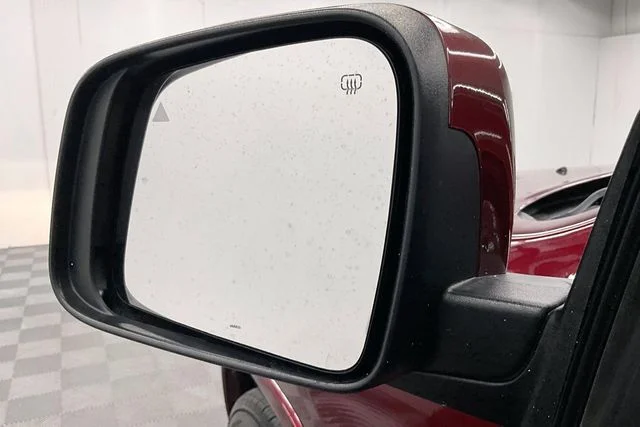 Used 2020 Velvet Red Pearlcoat Jeep Altitude image 39