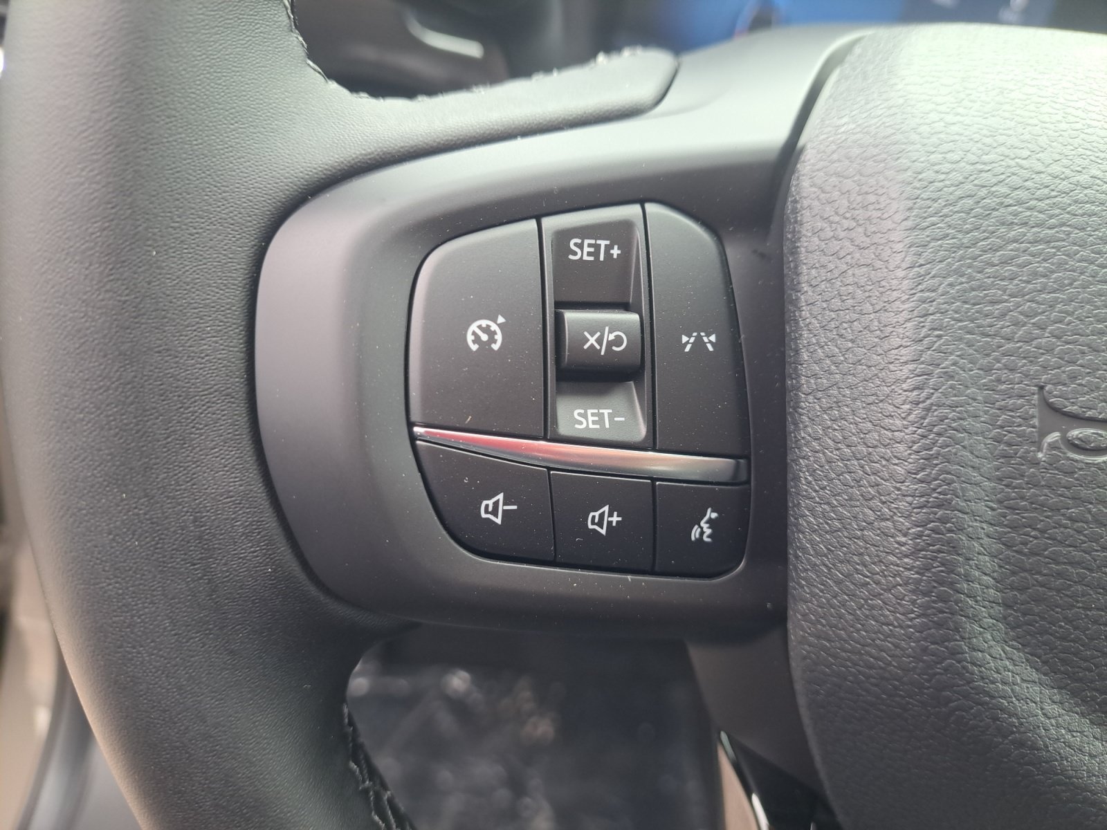 New 2026 Marsh Gray Ford XLT image 26