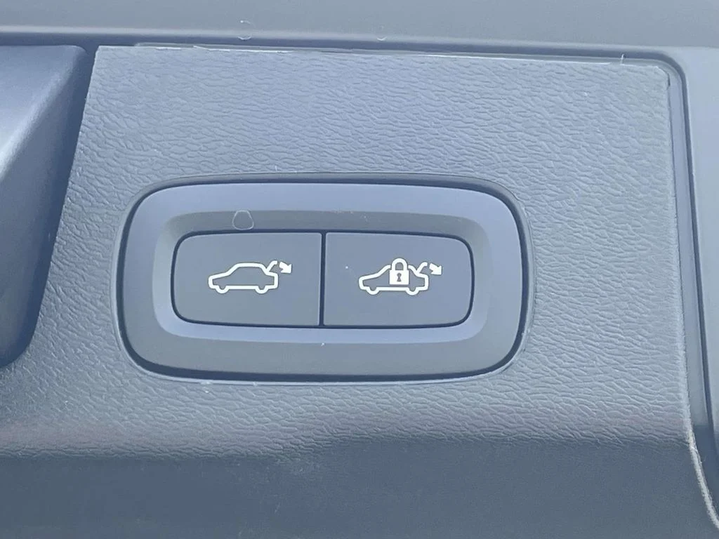 New 2026 Denim Blue Metallic Volvo Ultra image 31