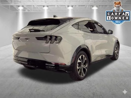 Used 2023 White Metallic Ford Premium image 3