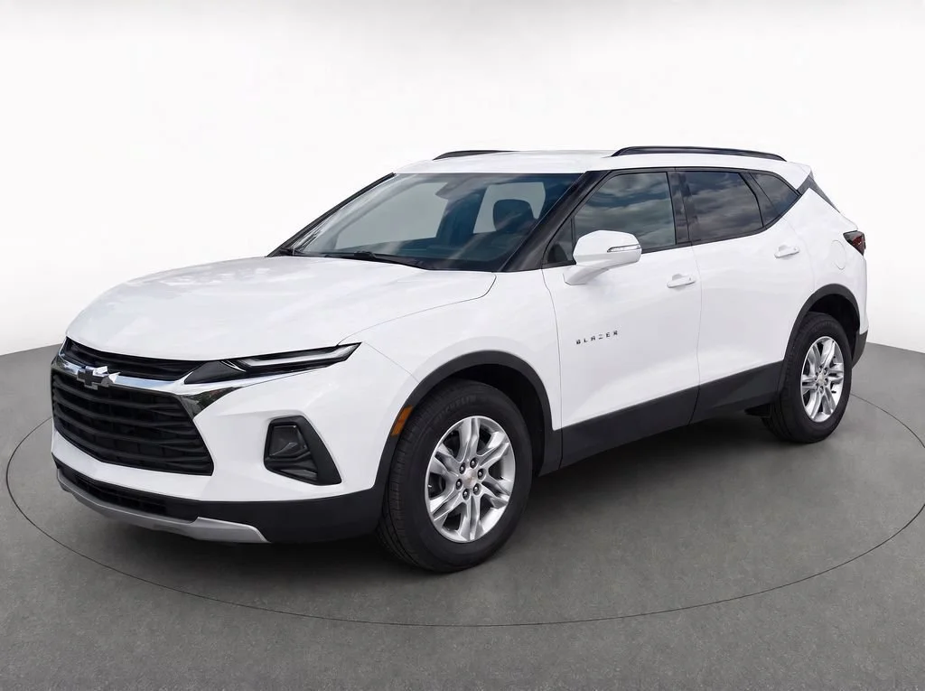 Used 2020 SUMMIT WHITE Chevrolet LT image 1