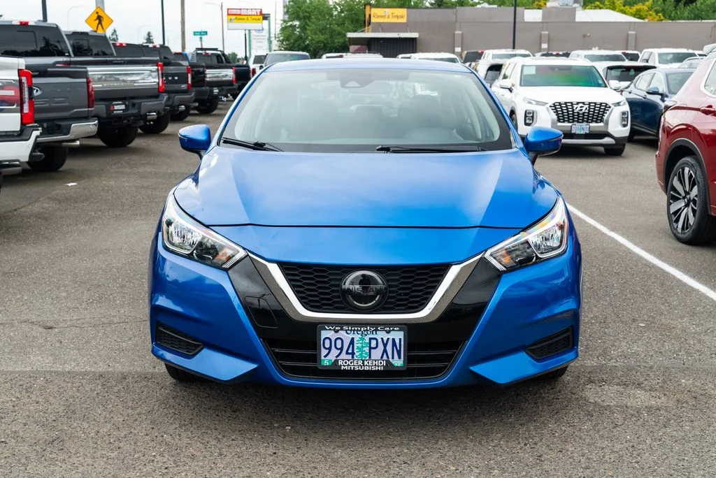 Used 2021 Blue Nissan 1.6 SV image 2
