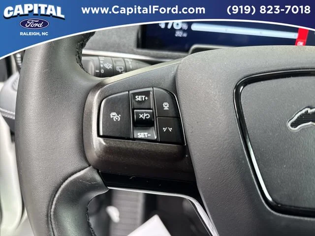 Used 2025 White Ford Premium image 23