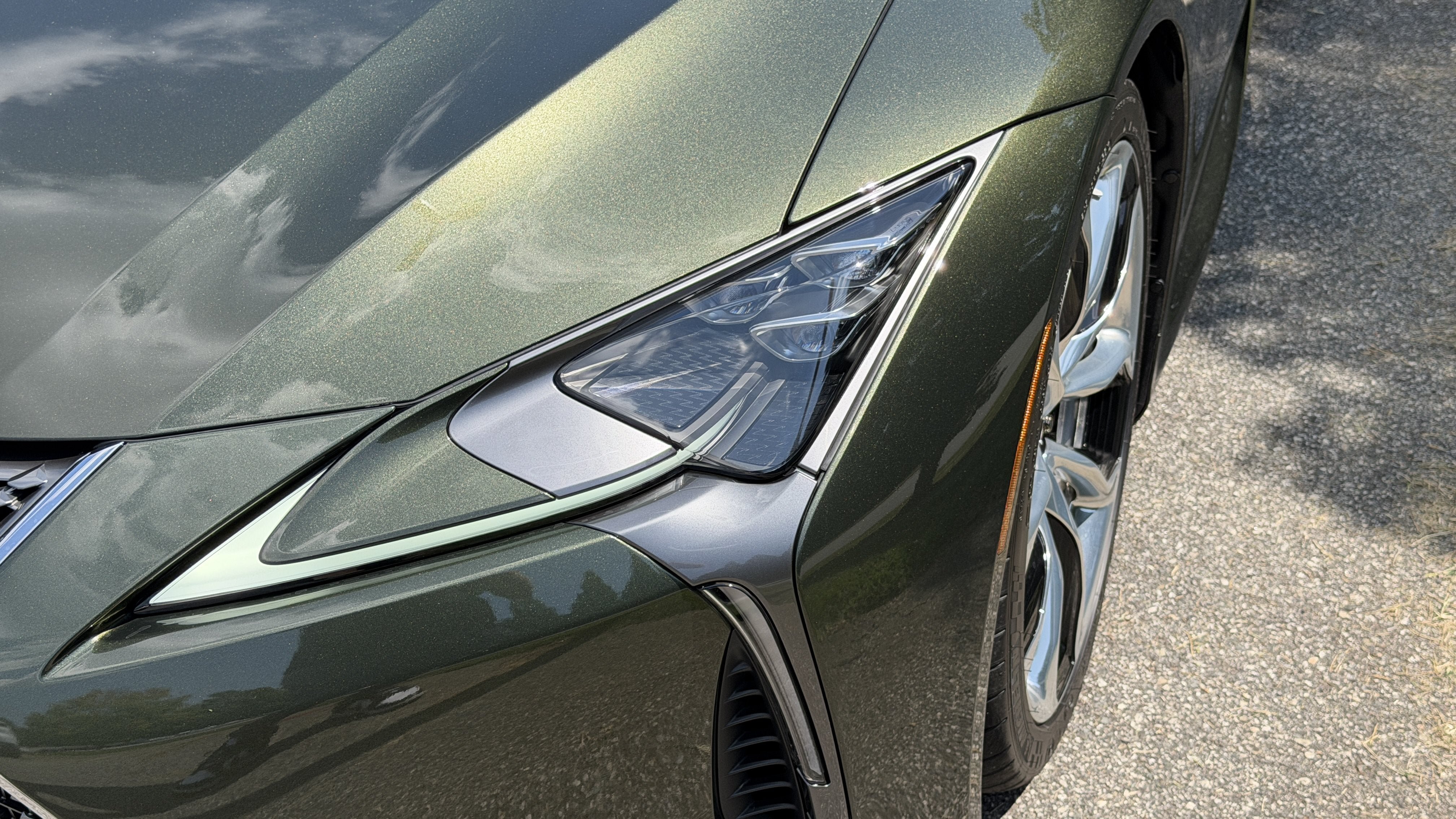 Used 2021 Nori Green Pearl Lexus 500 image 4