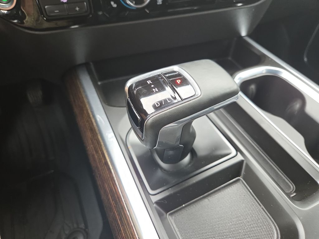 Used 2023 Blue GMC Elevation image 23