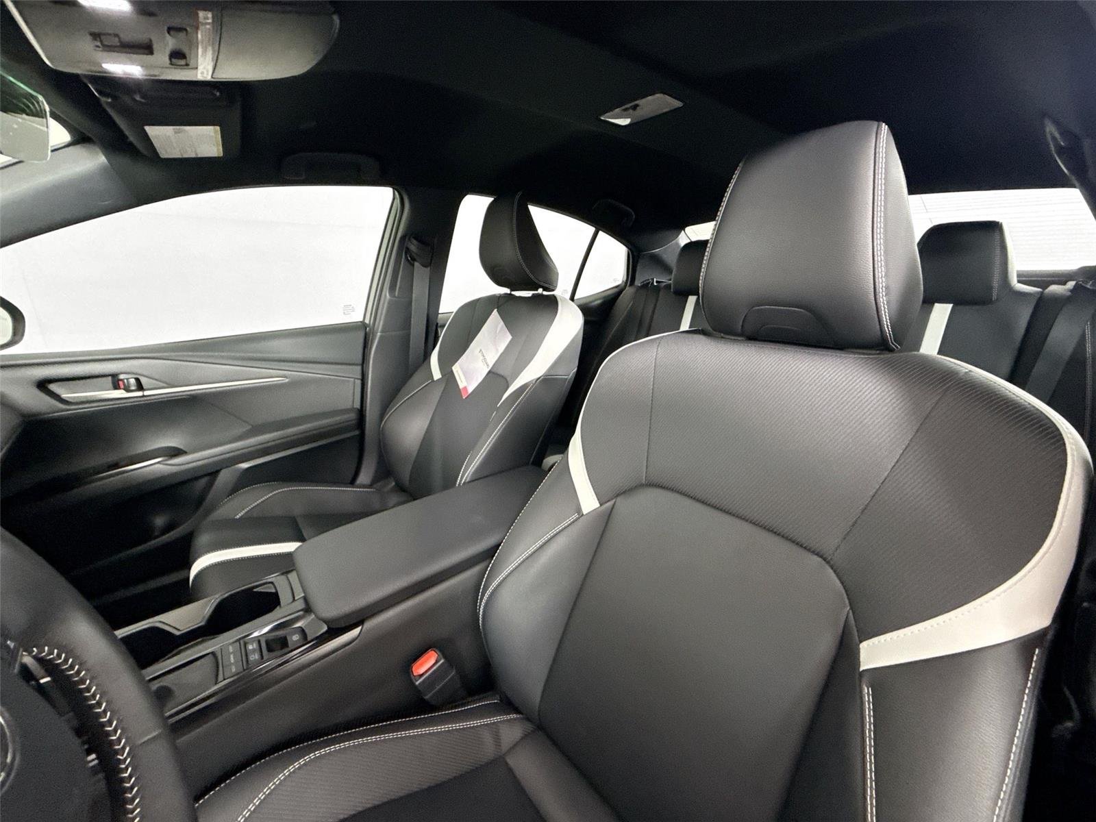 Used 2025 Underground Toyota SE image 3