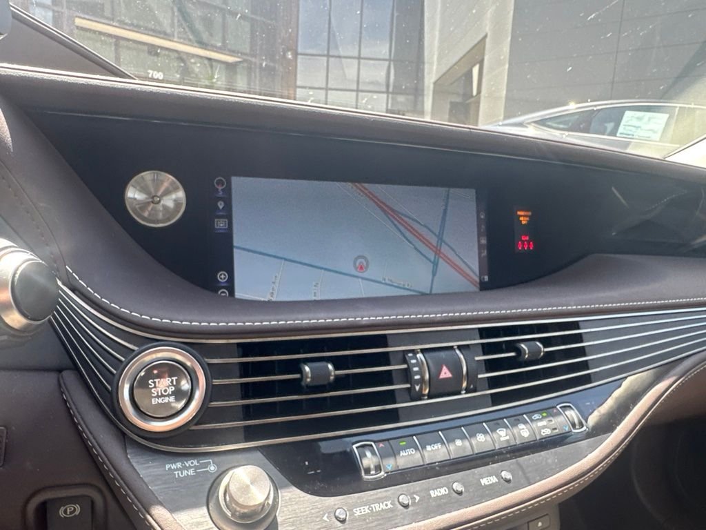 Used 2018 White Lexus 500 Base image 7
