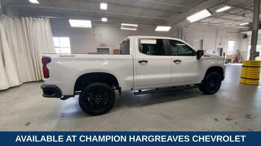 2023 Chevrolet Silverado 1500 LT Trail Boss - Photo 11
