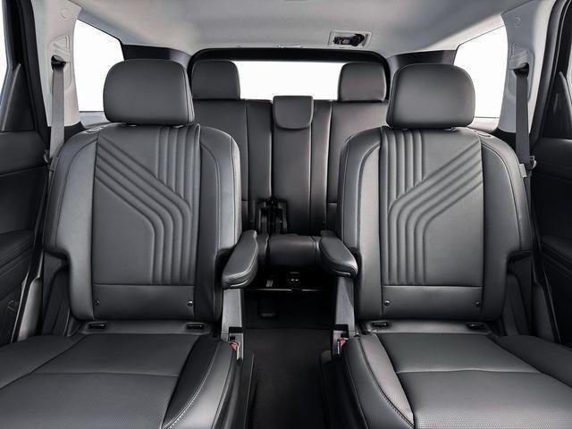 New 2026 White Pearl Hyundai SEL Premium 7P image 16