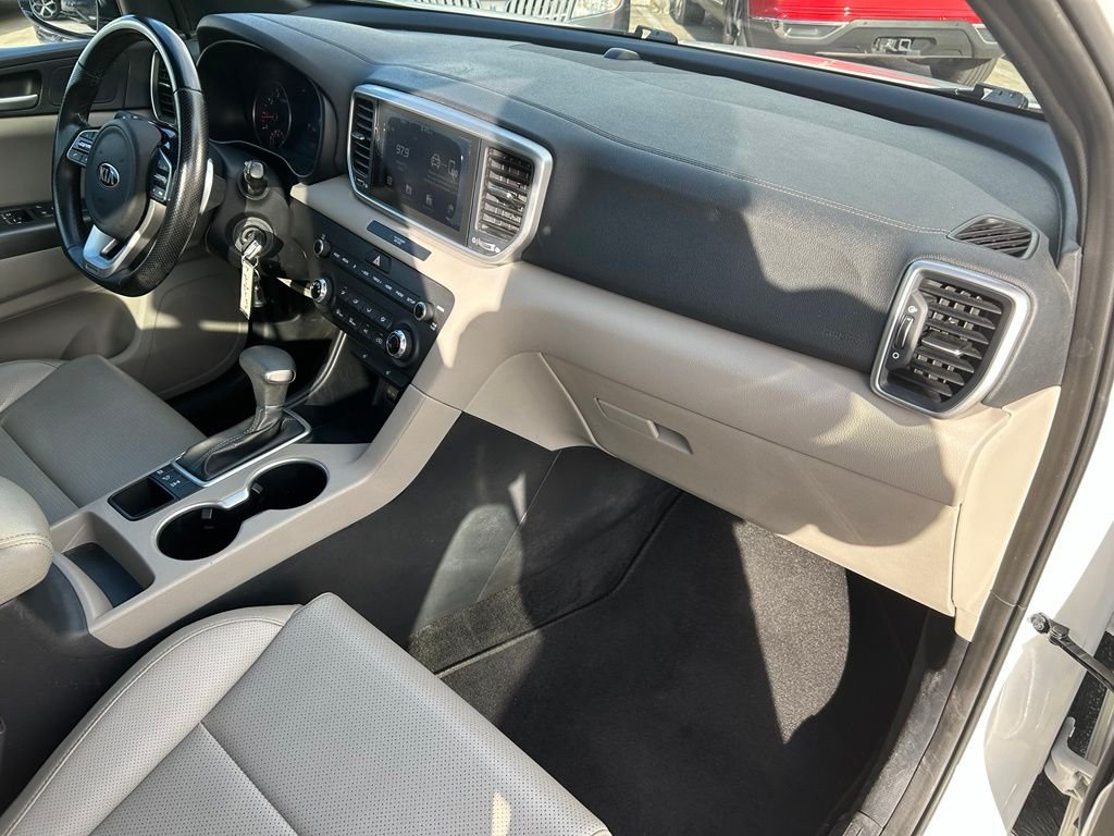 Used 2020 White Kia S image 38