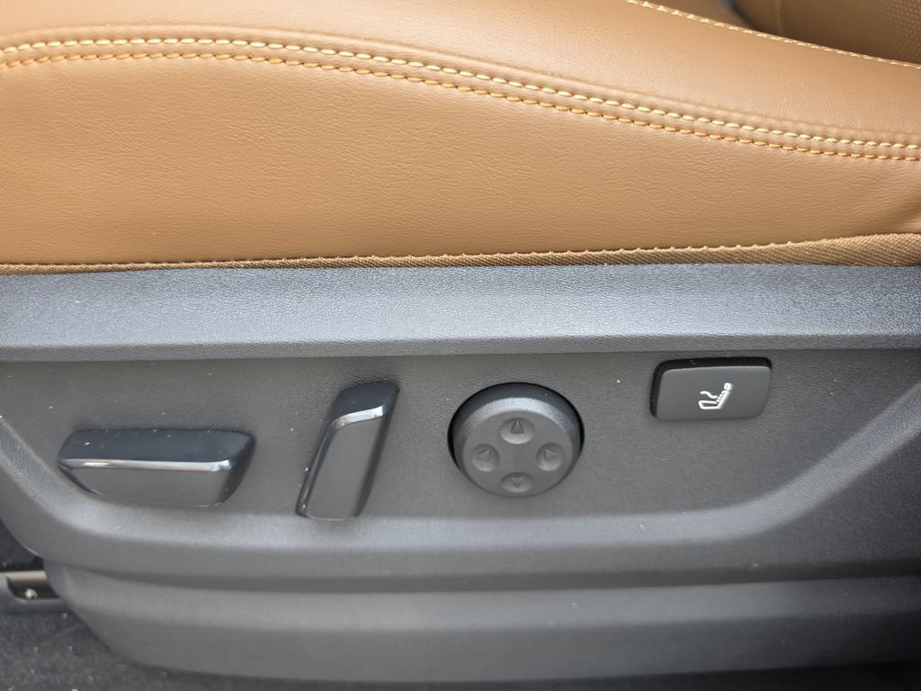 New 2026 Coulis Red Pearl Nissan Platinum Reserve image 21