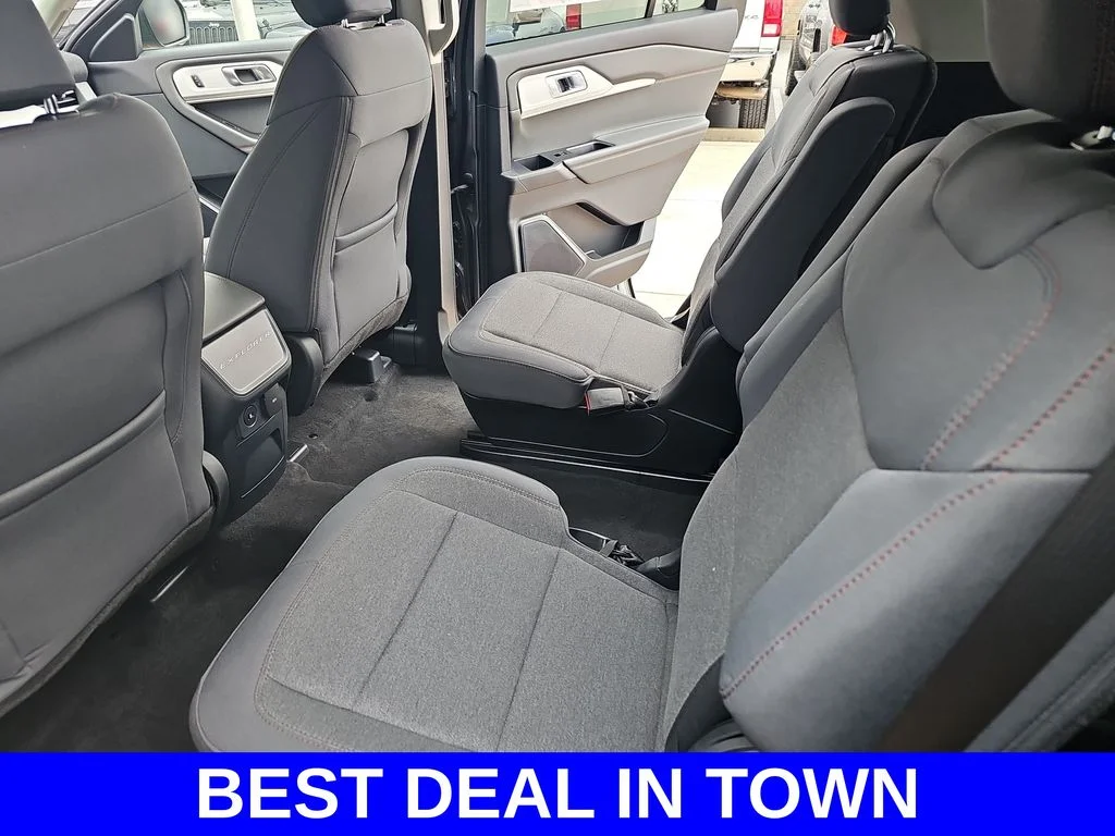 New 2026 Carbonized Gray Metallic Ford Active image 15