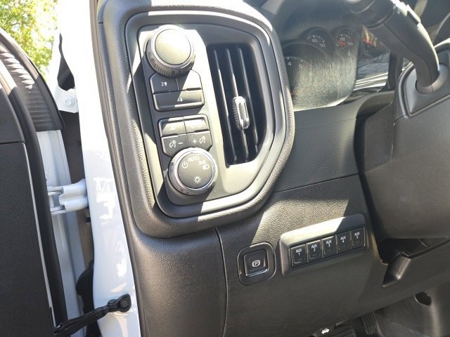 2025 Chevrolet Silverado 3500HD Work Truck photo 4