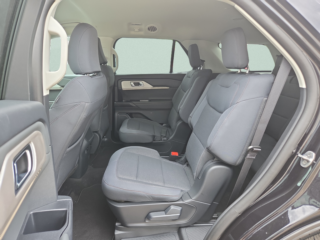 New 2026 Agate Black Metallic Ford Active image 13
