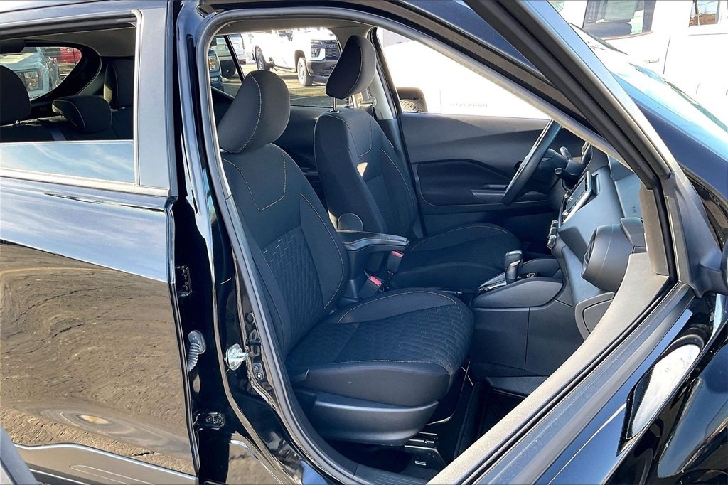 2022 NISSAN KICKS - Image 5