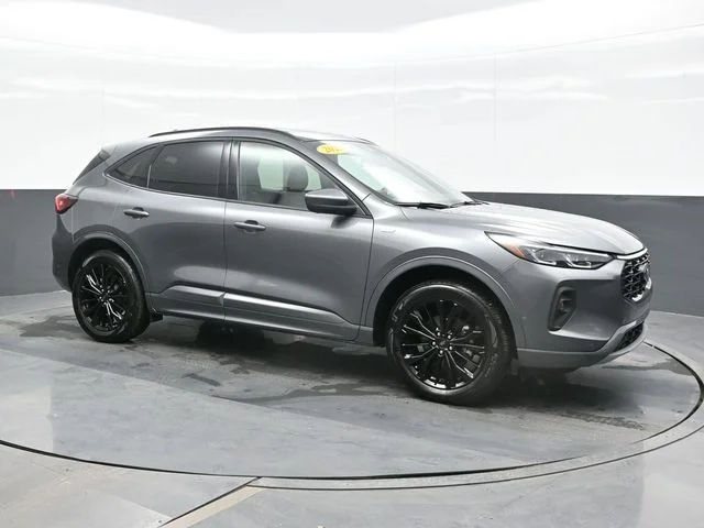 Used 2024 Gray Ford ST-Line Elite image 7