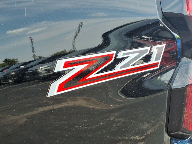 Used 2024 Black Chevrolet Z71 image 19