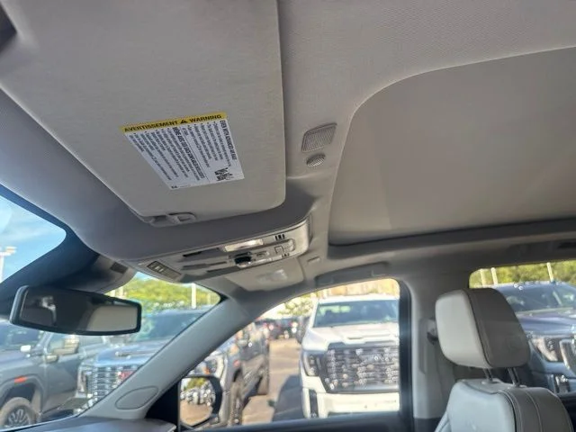 Used 2023 White GMC Denali image 18