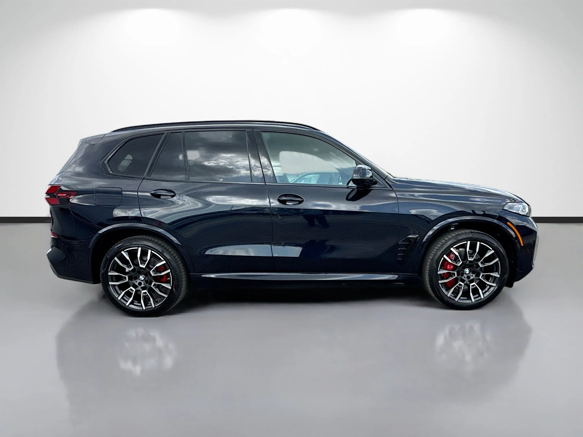 New 2026 Carbon Black Metallic BMW xDrive40i image 2