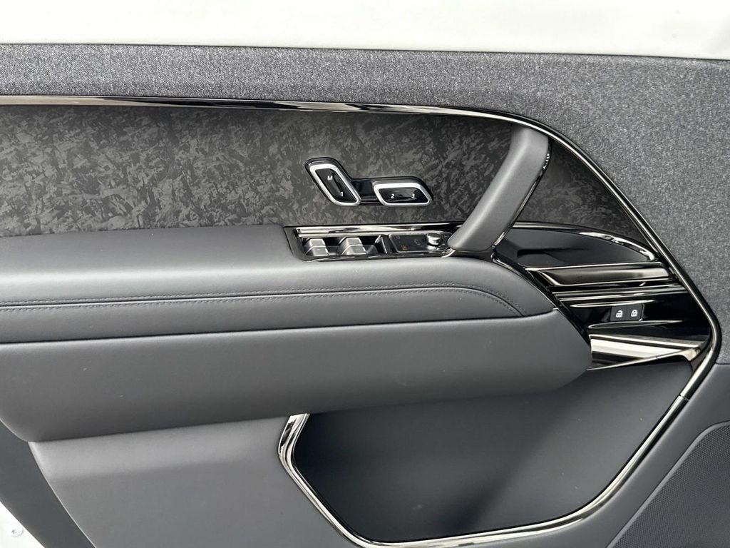 New 2026 Ostuni Pearl White Land Rover Dynamic SE image 20