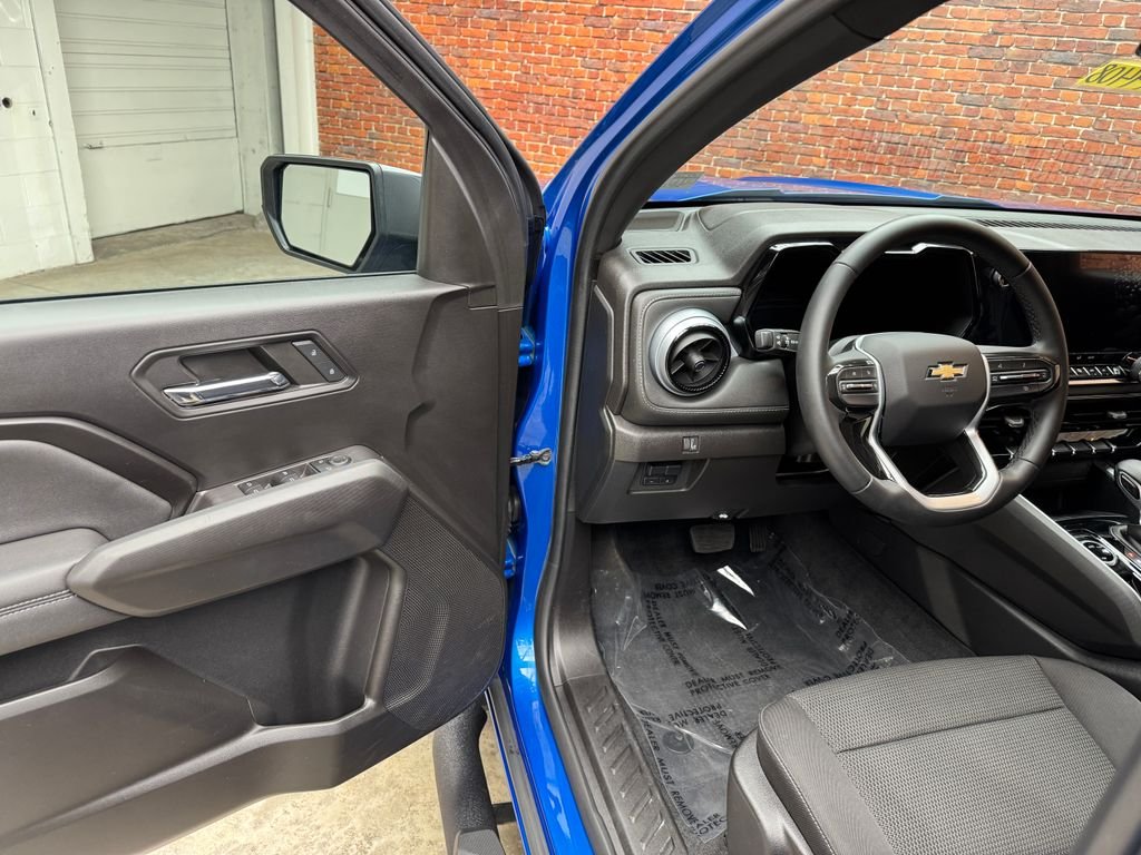 Used 2023 Blue Chevrolet LT image 7