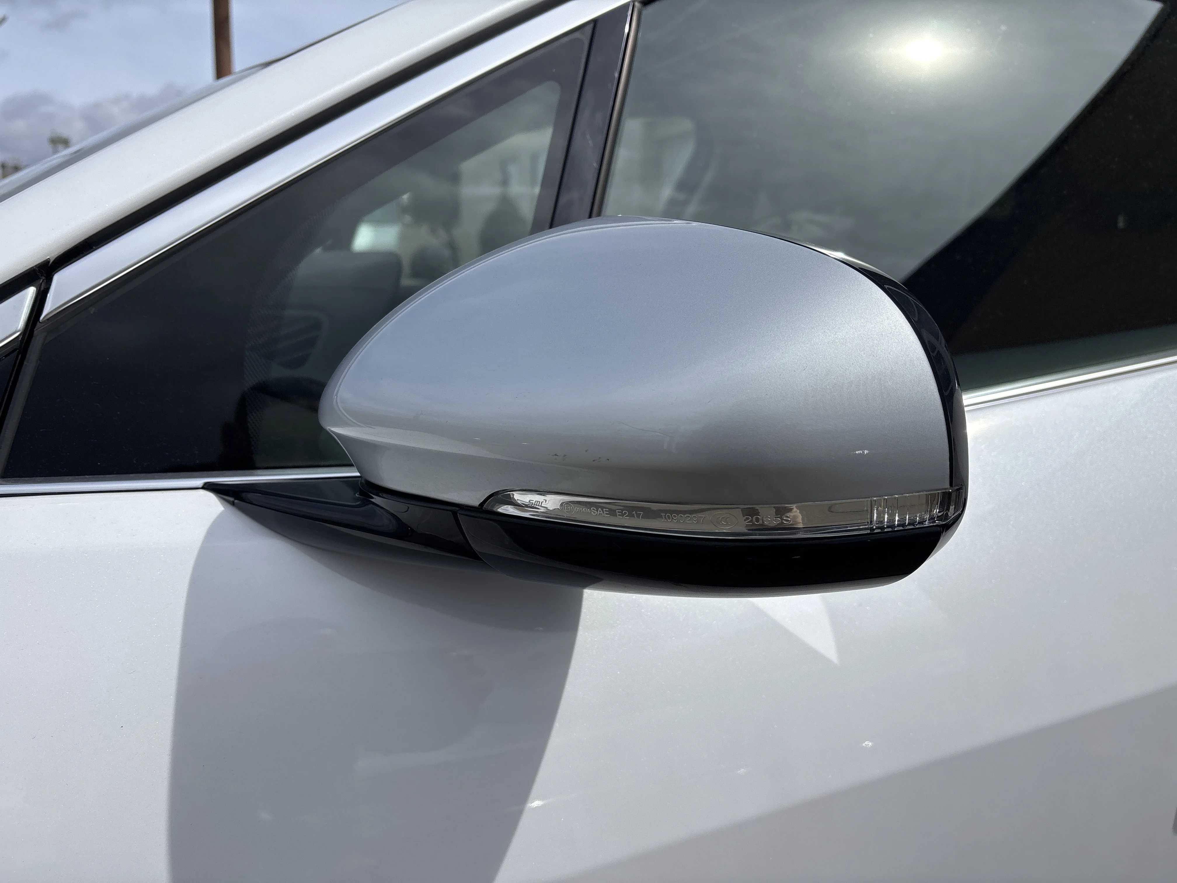 Used 2023 Fuji White Jaguar HSE image 12
