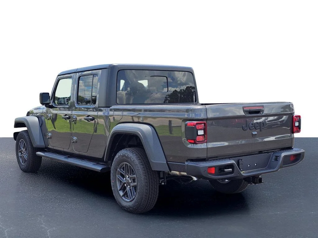 New 2026 Granite Crystal Metallic Clear-Coat Exterior Paint Jeep Sport S image 12
