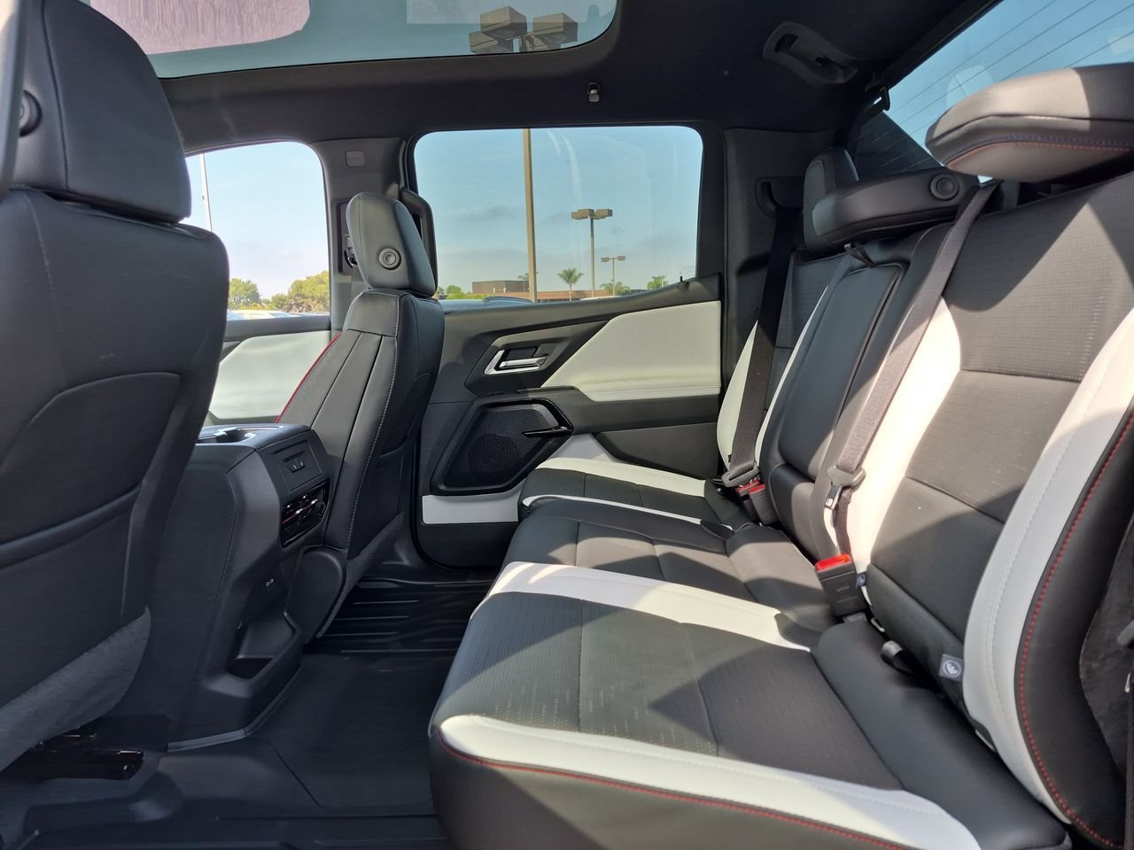 New 2026 Black Chevrolet RST Stars and Steel Edition - Extended Range image 25