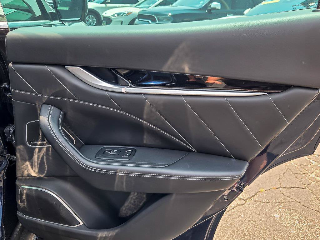 Used 2019 Bianco Maserati S GranSport image 32