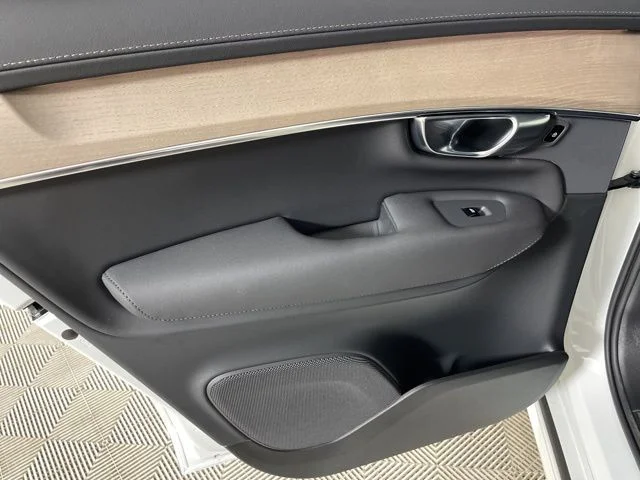 2025 Volvo XC90 Plus - Photo 39