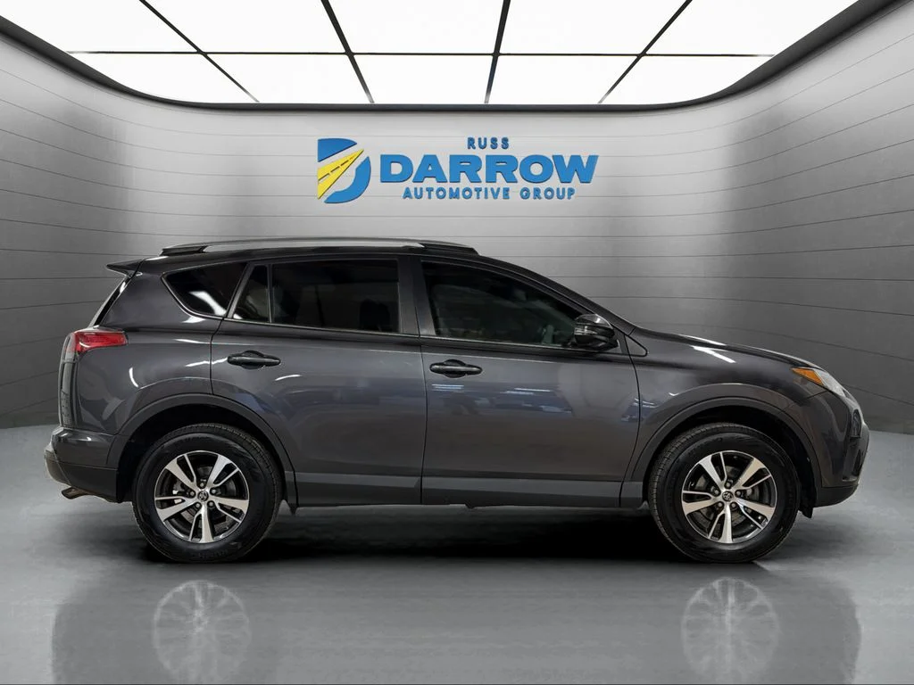 Used 2016 Gray Toyota XLE image 6
