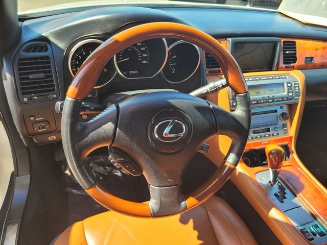 Used 2006 White Lexus 430 image 31