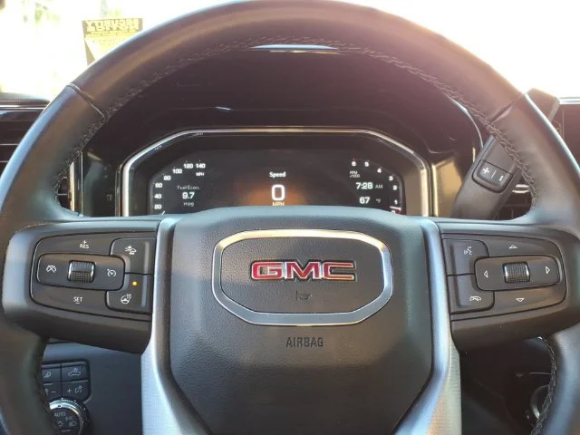 Used 2025 Onyx Black GMC SLT image 20