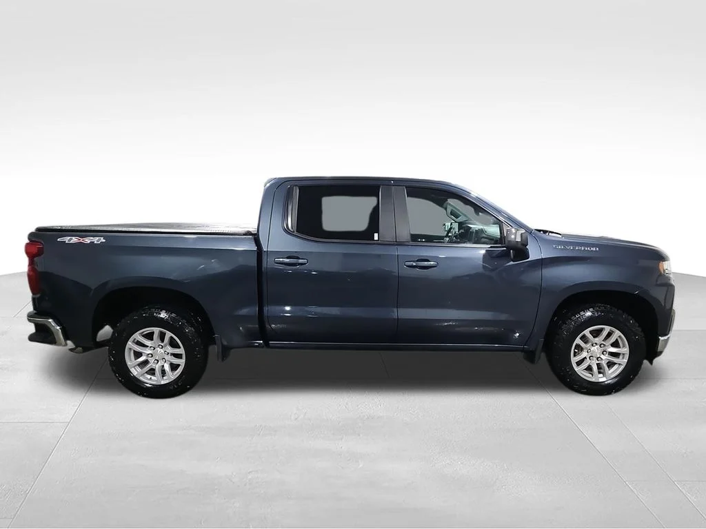 Used 2022 Gray Chevrolet LT image 11