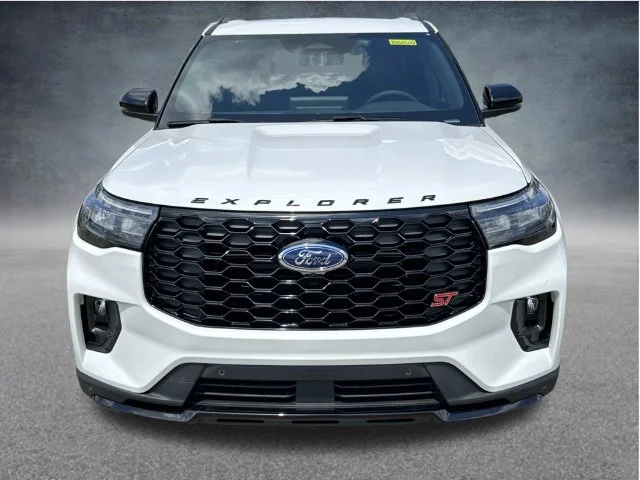 New 2026 Star White Metallic Tri-Coat Ford ST image 2