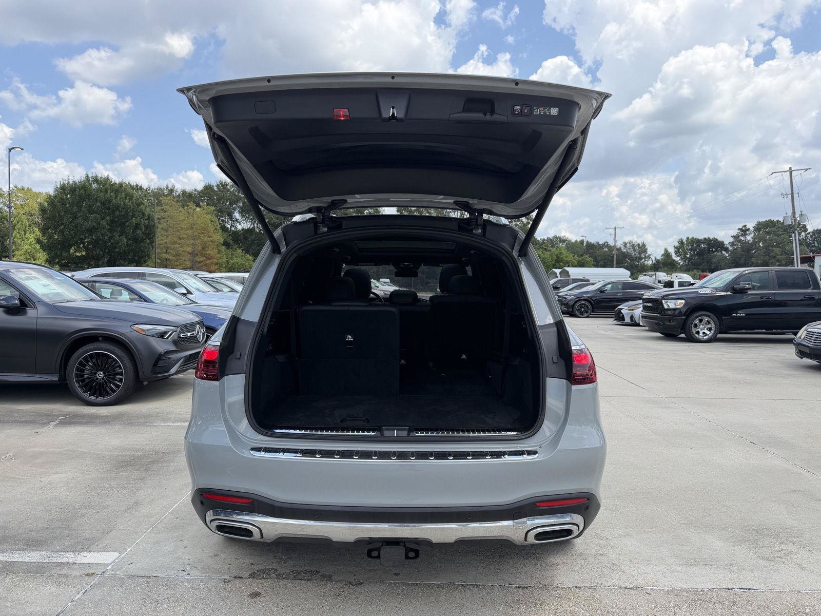 Certified Used 2025 MANUFAKTUR Alpine Grey Mercedes-Benz GLS 450 image 24