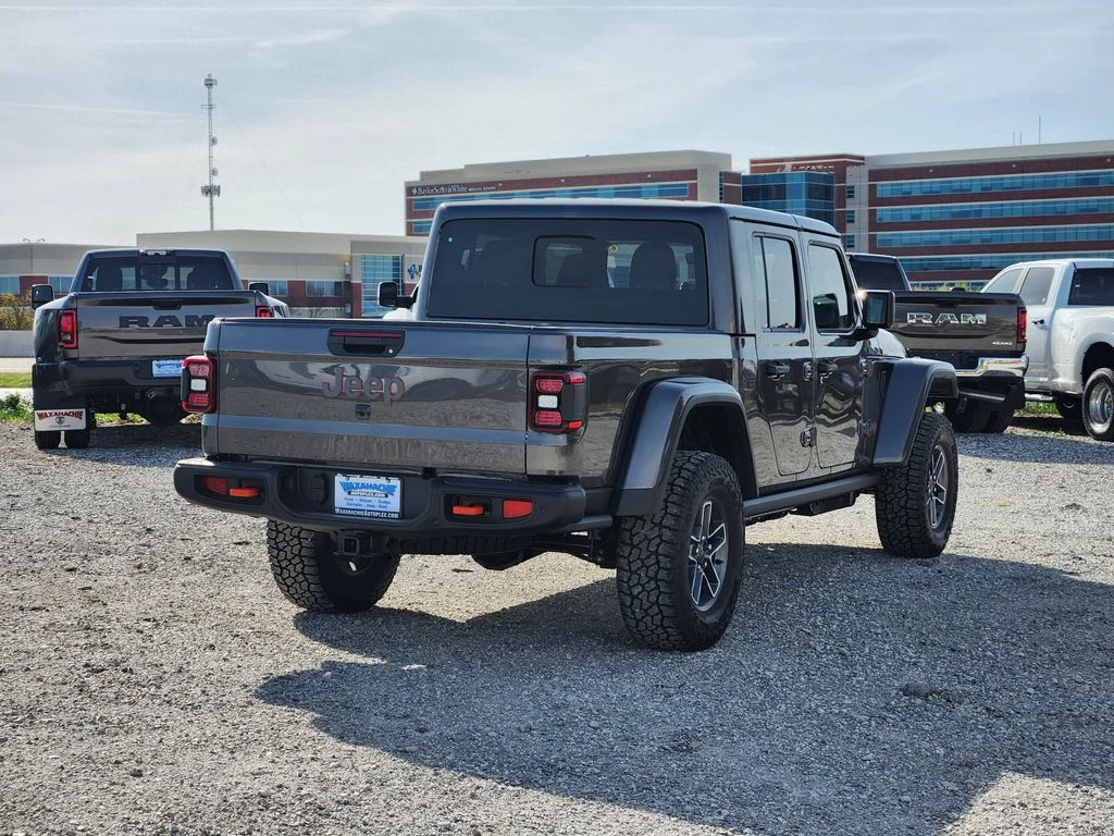 New 2026 Granite Crystal Metallic Clear-Coat Exterior Paint Jeep Mojave X image 6
