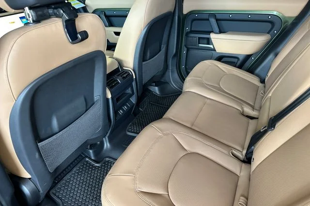 New 2026 Woolstone Green Land Rover S image 11