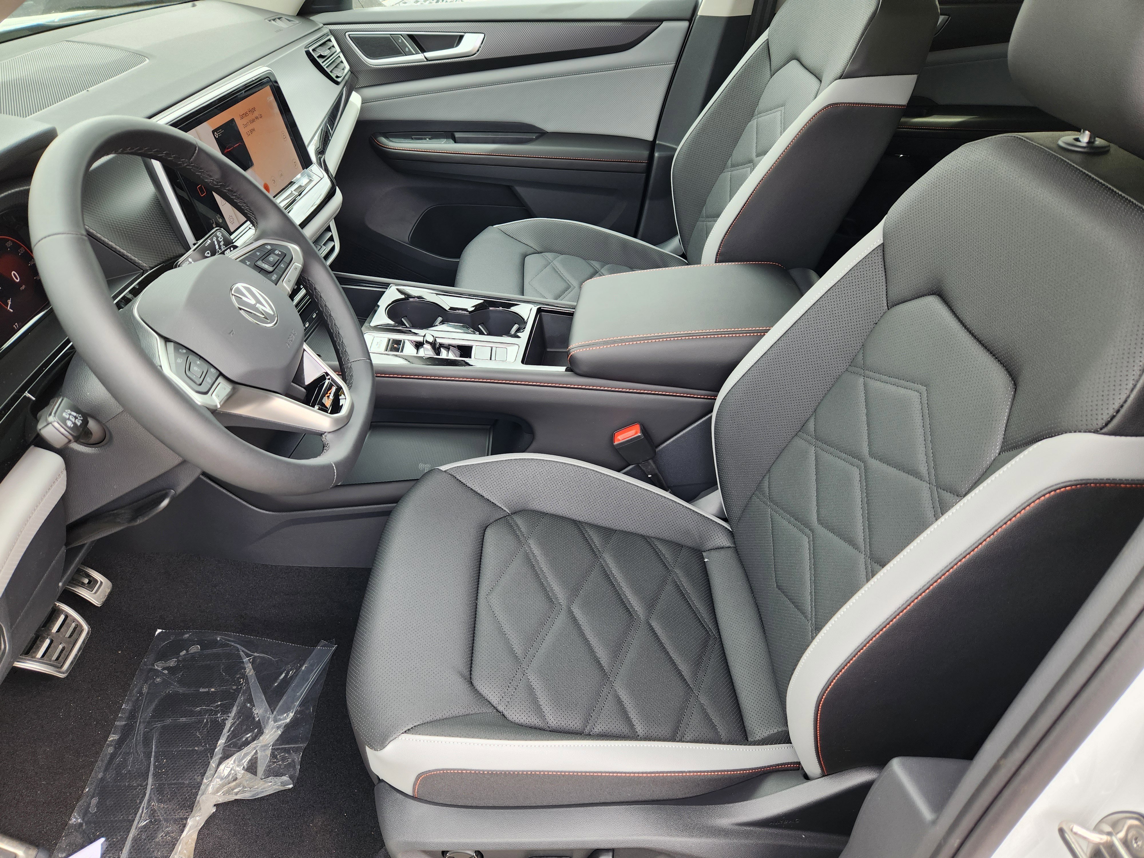 New 2026 White Volkswagen 2.0T Peak Edition image 10