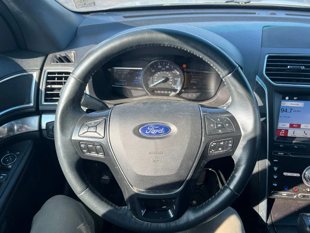 Used 2017 Ingot Silver Ford Limited image 14