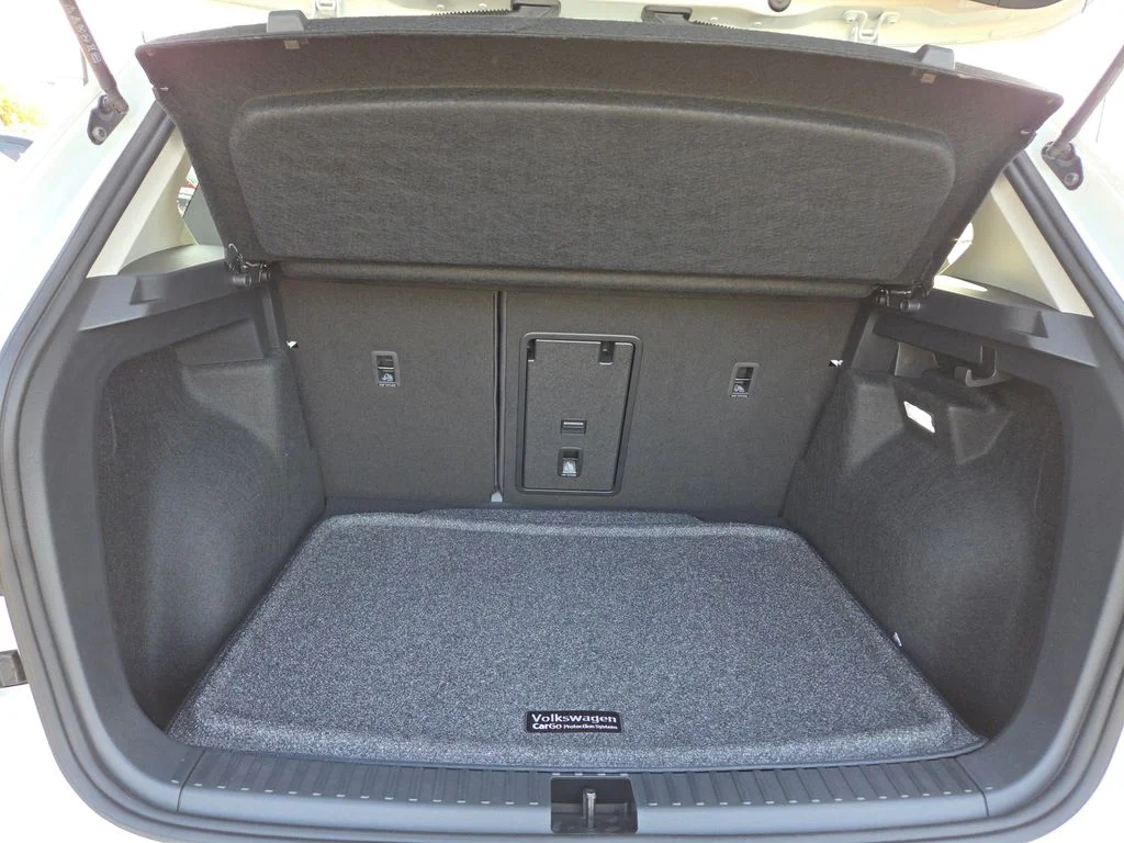 New 2026 Pure White Volkswagen 1.5T SEL image 6