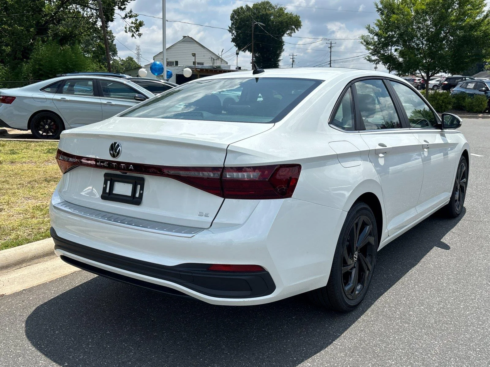 New 2026 Opal White Pearl Volkswagen SE image 5