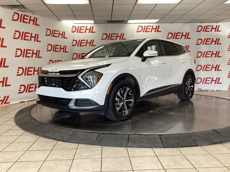 Used 2024 White Kia EX image 3